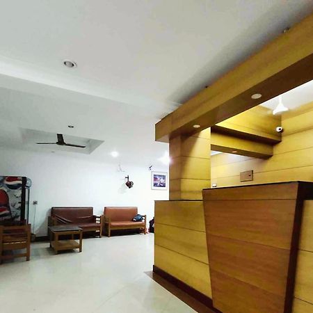 Midtown Residency Hotel Calicut Exterior foto