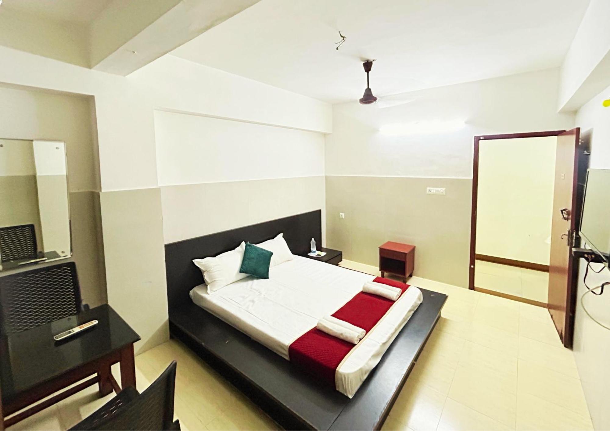 Midtown Residency Hotel Calicut Exterior foto