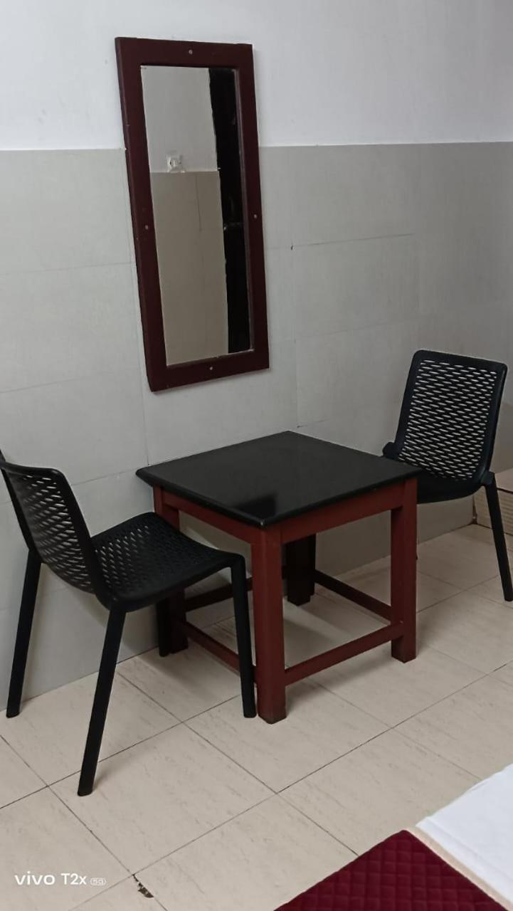 Midtown Residency Hotel Calicut Exterior foto